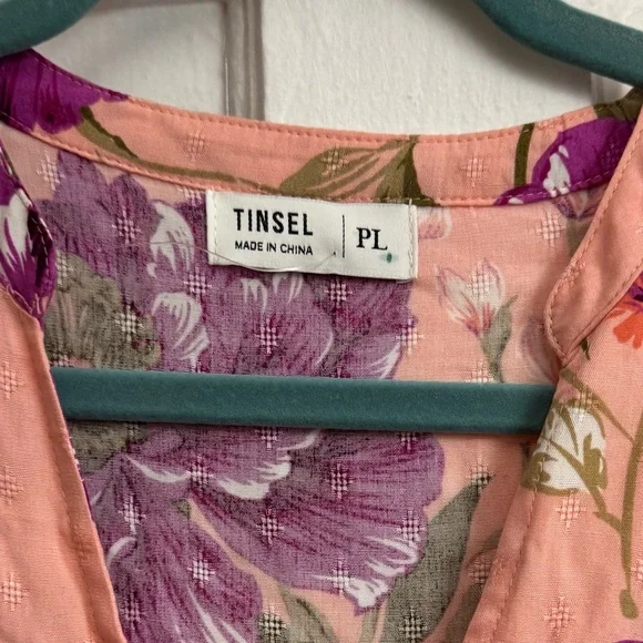 Tinsel
Petite Tiered Floral Dress - Picture 3 of 4